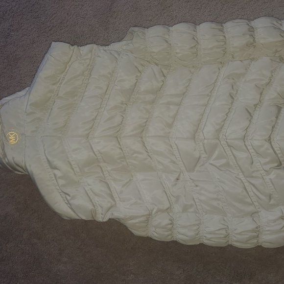 Michael Kors While Puffy Vest - Picture 1 of 3